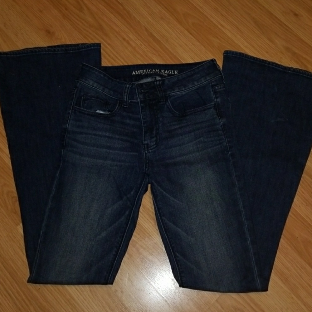 AE Hi-Rise Jeans